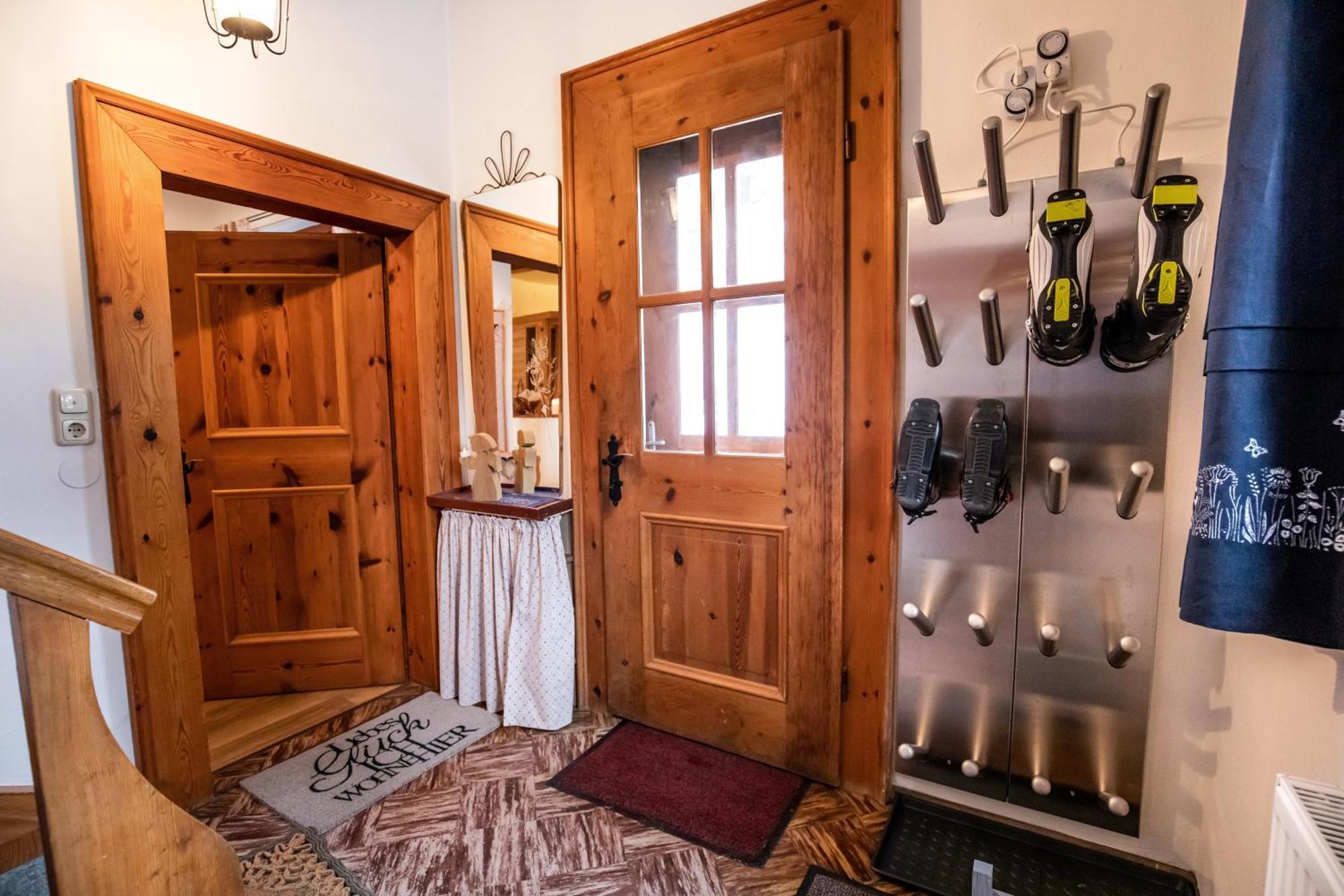 Haus Weidmannsheil - Wohnen Im Romantischen Forsthaus Верфен Екстериор снимка